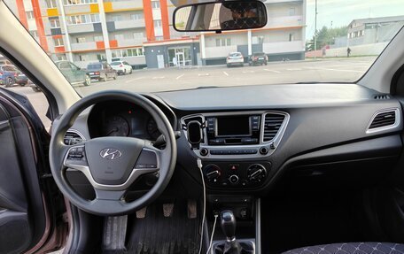 Hyundai Solaris II рестайлинг, 2019 год, 949 000 рублей, 9 фотография