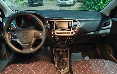 Hyundai Solaris II рестайлинг, 2019 год, 949 000 рублей, 10 фотография