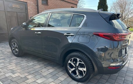 KIA Sportage IV рестайлинг, 2020 год, 2 350 000 рублей, 7 фотография
