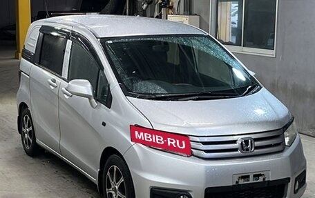 Honda Freed I, 2010 год, 940 000 рублей, 14 фотография
