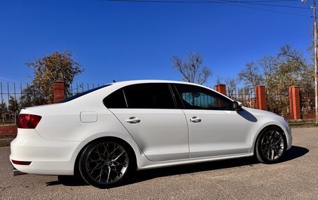 Volkswagen Jetta VI, 2014 год, 1 110 000 рублей, 4 фотография