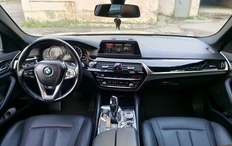 BMW 5 серия, 2018 год, 2 850 000 рублей, 11 фотография