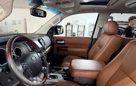 Toyota Sequoia II рестайлинг, 2011 год, 3 850 000 рублей, 5 фотография
