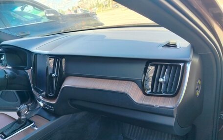 Volvo XC60 II, 2021 год, 4 250 000 рублей, 6 фотография