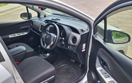 Toyota Vitz, 2014 год, 680 000 рублей, 8 фотография