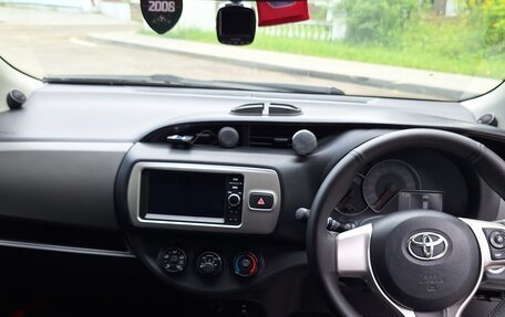 Toyota Vitz, 2014 год, 680 000 рублей, 10 фотография