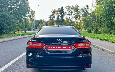 Toyota Camry, 2021 год, 2 380 000 рублей, 5 фотография