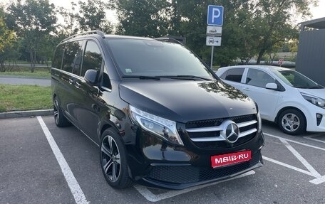 Mercedes-Benz V-Класс, 2021 год, 4 850 000 рублей, 1 фотография
