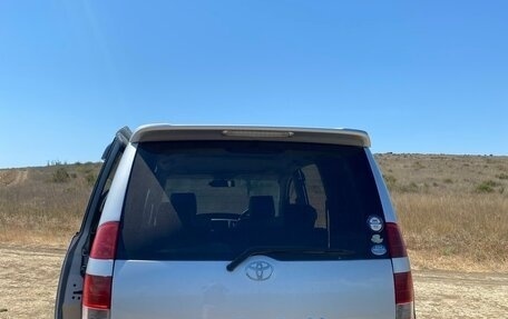 Toyota Noah III, 2004 год, 1 180 000 рублей, 6 фотография