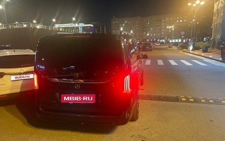 Mercedes-Benz V-Класс, 2021 год, 4 850 000 рублей, 8 фотография