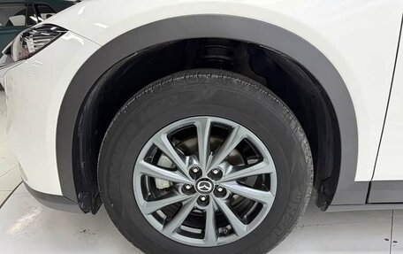 Mazda CX-4, 2023 год, 2 200 999 рублей, 13 фотография