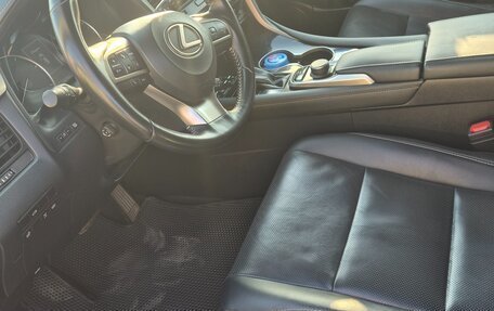 Lexus RX IV рестайлинг, 2019 год, 3 700 000 рублей, 2 фотография