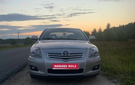 Toyota Avensis III рестайлинг, 2006 год, 650 000 рублей, 1 фотография