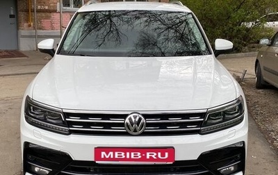 Volkswagen Tiguan II, 2018 год, 2 700 000 рублей, 1 фотография