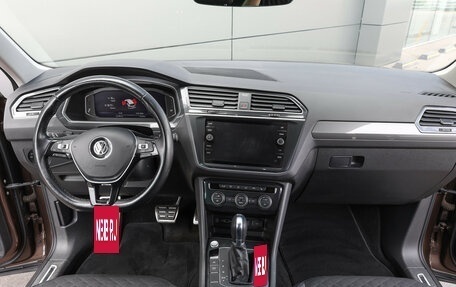 Volkswagen Tiguan II, 2019 год, 2 139 000 рублей, 13 фотография