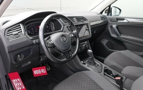Volkswagen Tiguan II, 2019 год, 2 139 000 рублей, 15 фотография
