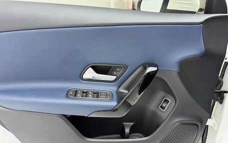 Mercedes-Benz A-Класс, 2022 год, 2 000 999 рублей, 8 фотография