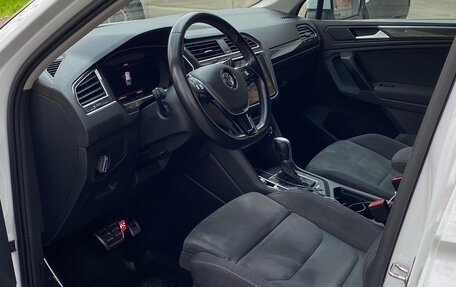 Volkswagen Tiguan II, 2018 год, 2 700 000 рублей, 9 фотография