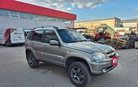 Chevrolet Niva I рестайлинг, 2012 год, 645 000 рублей, 2 фотография