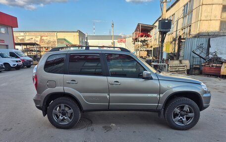Chevrolet Niva I рестайлинг, 2012 год, 645 000 рублей, 3 фотография