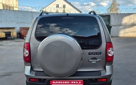 Chevrolet Niva I рестайлинг, 2012 год, 645 000 рублей, 5 фотография
