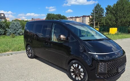 Hyundai Staria, 2021 год, 5 000 000 рублей, 2 фотография