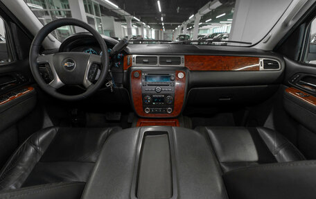 Chevrolet Tahoe III, 2013 год, 1 790 000 рублей, 7 фотография