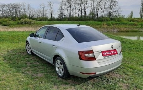 Skoda Octavia, 2017 год, 1 940 000 рублей, 2 фотография