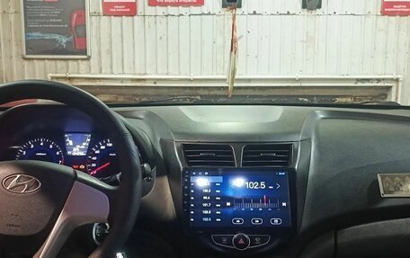 Hyundai Solaris II рестайлинг, 2013 год, 759 900 рублей, 6 фотография