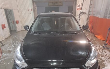 Hyundai Solaris II рестайлинг, 2013 год, 759 900 рублей, 1 фотография