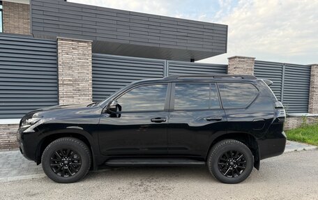 Toyota Land Cruiser Prado 150 рестайлинг 2, 2022 год, 8 300 000 рублей, 6 фотография