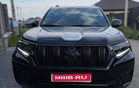 Toyota Land Cruiser Prado 150 рестайлинг 2, 2022 год, 8 300 000 рублей, 1 фотография