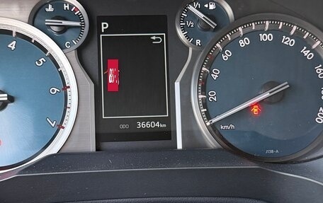 Toyota Land Cruiser Prado 150 рестайлинг 2, 2022 год, 8 300 000 рублей, 9 фотография