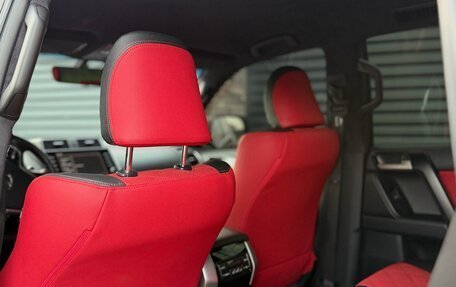 Toyota Land Cruiser Prado 150 рестайлинг 2, 2022 год, 8 300 000 рублей, 18 фотография