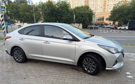 Hyundai Accent IV, 2023 год, 1 800 000 рублей, 3 фотография