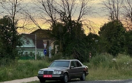 Mercedes-Benz W124, 1990 год, 270 000 рублей, 1 фотография