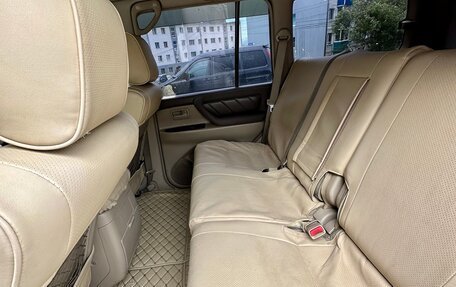 Toyota Land Cruiser 100 рестайлинг 2, 1998 год, 1 899 000 рублей, 18 фотография