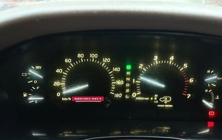 Toyota Land Cruiser 100 рестайлинг 2, 1998 год, 1 899 000 рублей, 22 фотография
