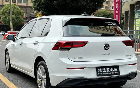 Volkswagen Golf VIII, 2022 год, 1 500 000 рублей, 4 фотография