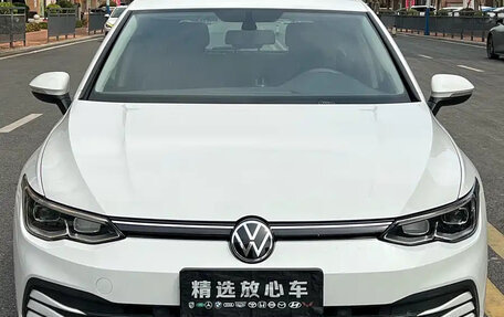 Volkswagen Golf VIII, 2022 год, 1 500 000 рублей, 2 фотография