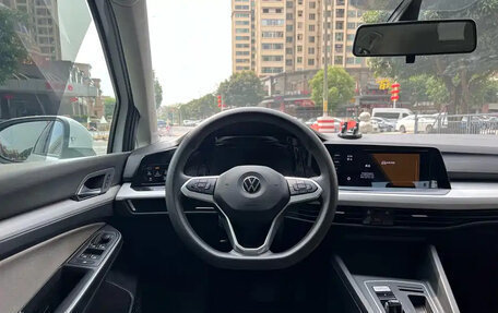 Volkswagen Golf VIII, 2022 год, 1 500 000 рублей, 6 фотография