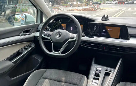 Volkswagen Golf VIII, 2022 год, 1 500 000 рублей, 7 фотография