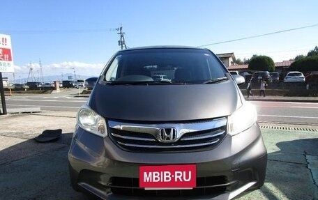 Honda Freed I, 2013 год, 720 000 рублей, 2 фотография