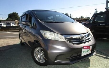 Honda Freed I, 2013 год, 720 000 рублей, 4 фотография