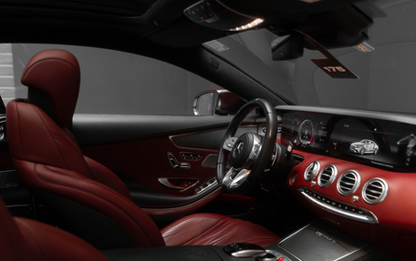 Mercedes-Benz S-Класс AMG, 2018 год, 11 500 000 рублей, 28 фотография