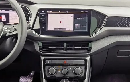 Volkswagen T-Cross I, 2022 год, 1 340 000 рублей, 12 фотография