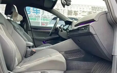 Volkswagen Golf VIII, 2023 год, 1 640 000 рублей, 14 фотография
