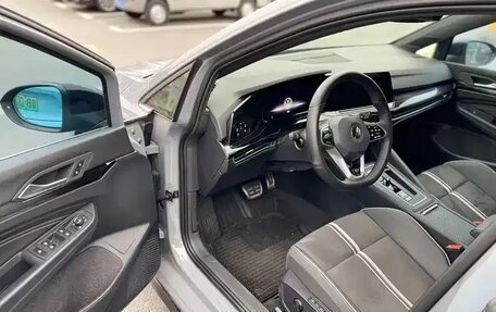 Volkswagen Golf VIII, 2023 год, 1 640 000 рублей, 9 фотография