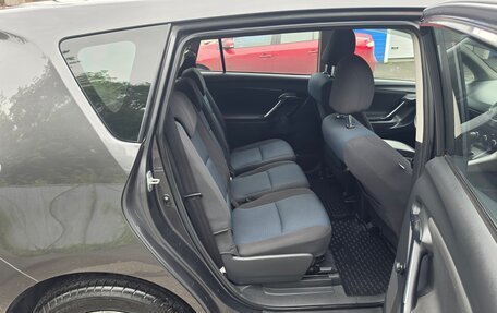 Toyota Verso I, 2014 год, 1 300 000 рублей, 10 фотография