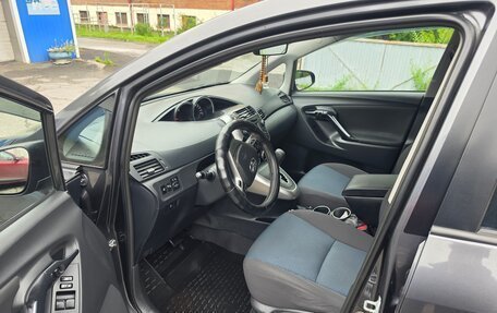 Toyota Verso I, 2014 год, 1 300 000 рублей, 8 фотография